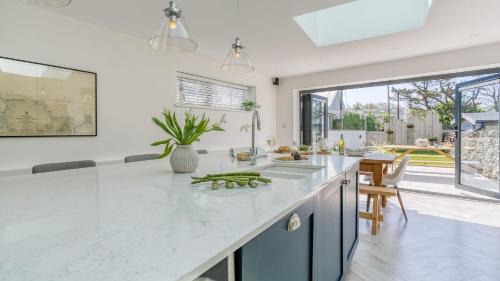 Rhosneigr House | One Beach Road