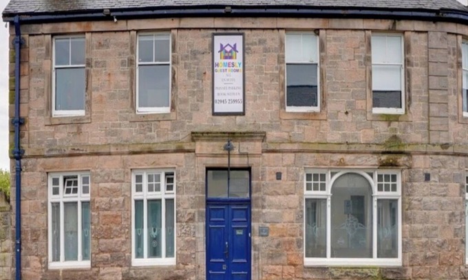 Berwick-upon-Tweed Apartment | One Bed Apartment - Homesly Guest Room