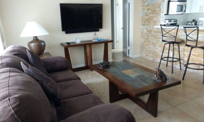 Hillsboro Beach Apartment | One Bedroom Apartment #110