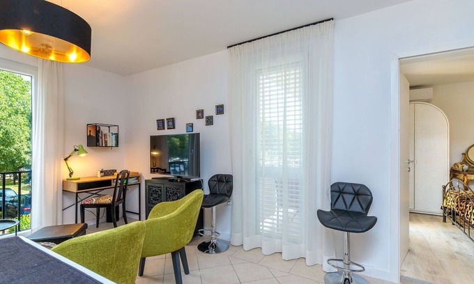 Cervar Porat Other | One bedroom apartment, wi-fi, air conditioning, 200 meters from the beach