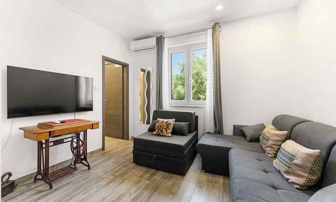 Kukljica Boat Rental | One bedroom apartment with a sea view
