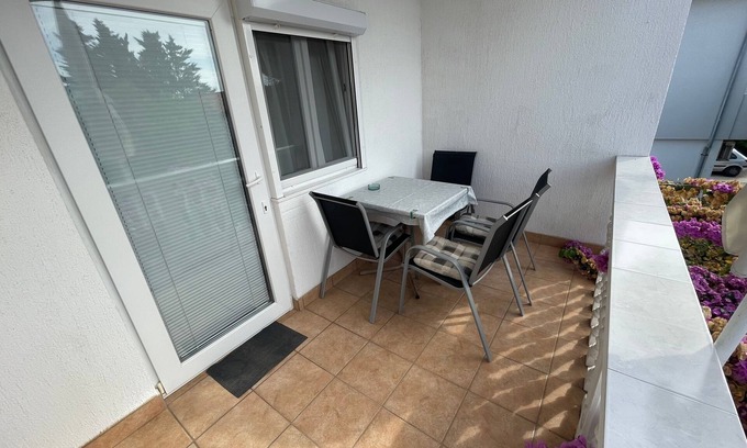 Susica Apartment | One bedroom apartment with terrace Sabunike, Zadar (A-6258-a)