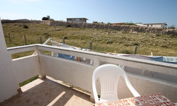 Kustici Apartment | One bedroom apartment near beach Kustići, Pag (A-6353-d)