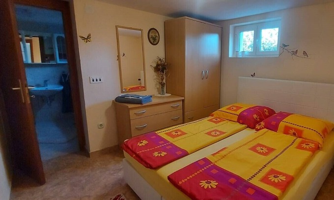 Primosten Apartment | One-bedroom apartment in the countryside