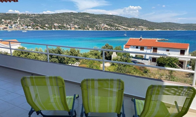 Sevid Apartment | One bedroom apartment near beach Sevid, Trogir (A-18168-b)