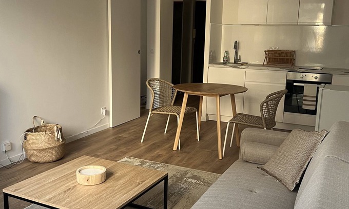 Mantega Apartment | One Bedroom Apartment Nice - Zen and Cozy