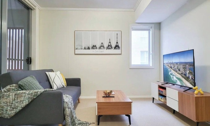 Gordon Apartment | One bedroom Apartment walk to Gordon Train Station
