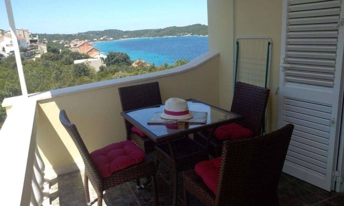 Kneza Apartment | One bedroom apartment with balcony and sea view Kneža, Korčula (A-23421-b)