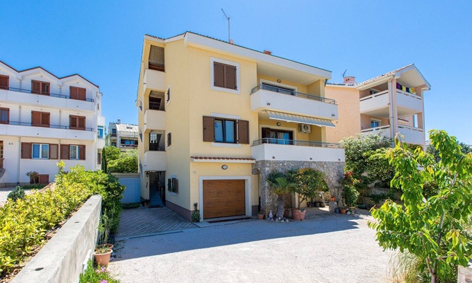 Punat Apartment | One bedroom apartment with balcony and sea view Punat, Krk (A-19318-a)