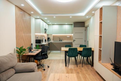 Plovdiv Center Apartment | One-Bedroom apartment with Free Street Parking, Free Gym Pass and Office Setup
