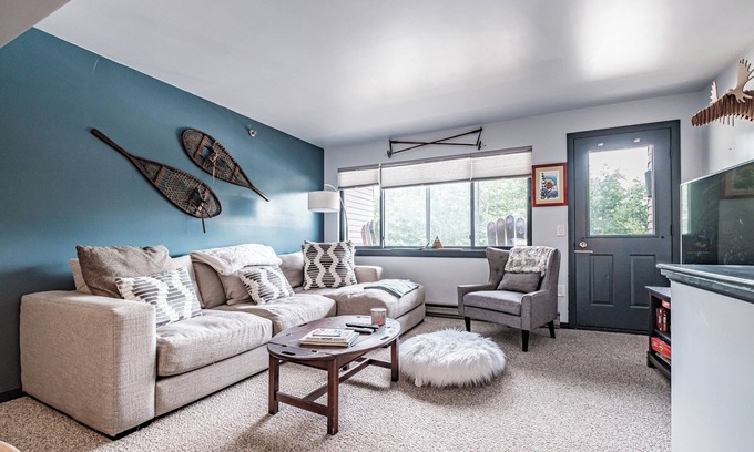 Sunday River Area Condo | One bedroom Cascades A-20, beautifully updated sleeps 8