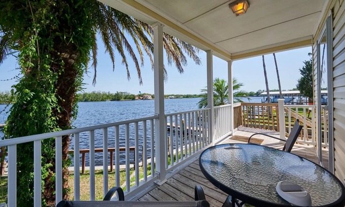 Homosassa Cottage | One bedroom cottage on the Homosassa River!