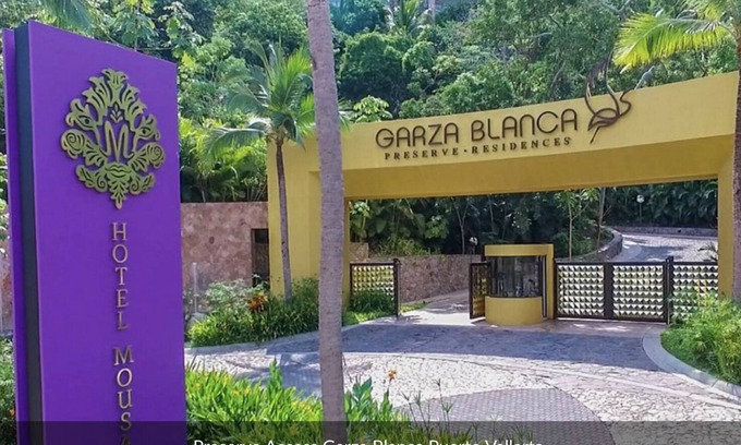 South Shore Hotel Area Resort | ONE BEDROOM GARZA BLANCA PV - other size units available