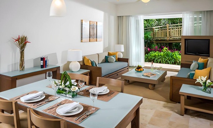 Puerto Juarez Resort | One-Bedroom Grand Mayan Suite at Luxury Resort