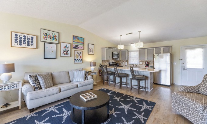 Grand Rivers Condo | One Bedroom Harbor View Condo