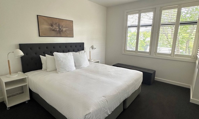 Mittagong Apartment | One-Bedroom Holiday Apartment - Oaklands 2 | Pet Friendly