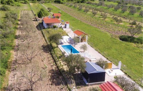 Danilo Biranj House | One-Bedroom Holiday Home In Danilo