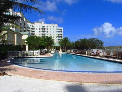 Boynton Beach House | One Bedroom In Amazing Condobeach Pass Included!