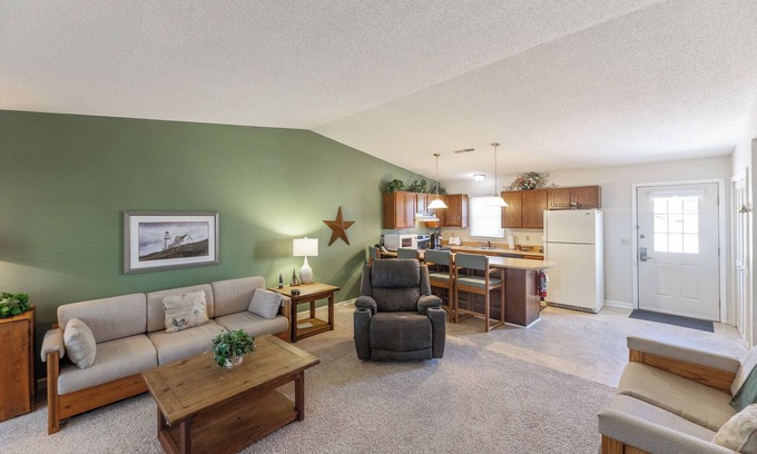 Grand Rivers Condo | One Bedroom Marina View Condo