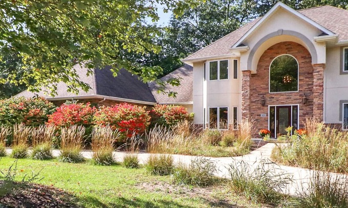 Beverly Shores House | One Beverly Shores Place Luxurious Country Estate BEVERLY SHORE, INDIANA