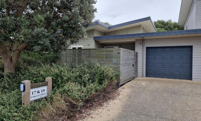 Inverloch House | One Level at Broadbeach Inverloch