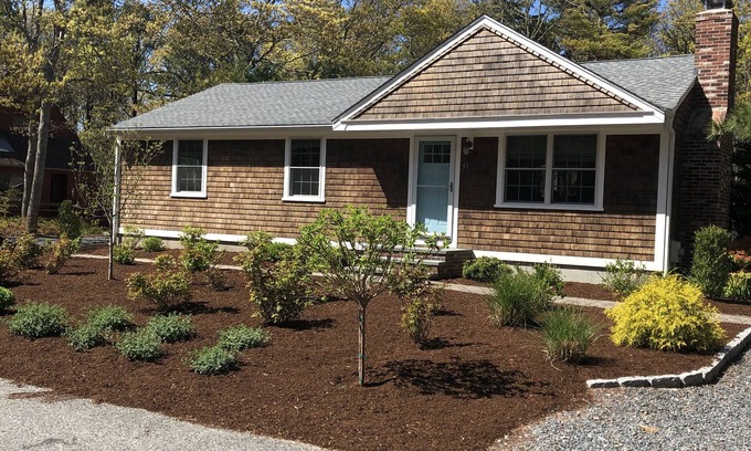 Mashpee House | One mile from South Cape Beach