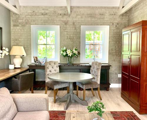 Somerset West House | One Oak Guest House