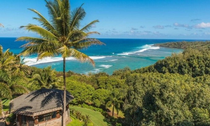 Kilauea House | One-of-a-kind home on the North Shore, beach views
