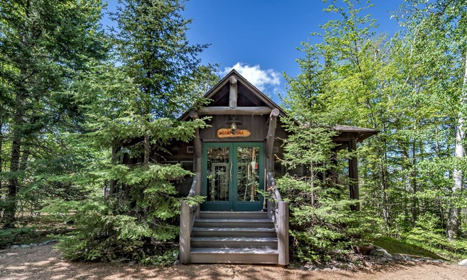 Rhinelander House | One Of A Kind Star Lake Home - Pontoon Included