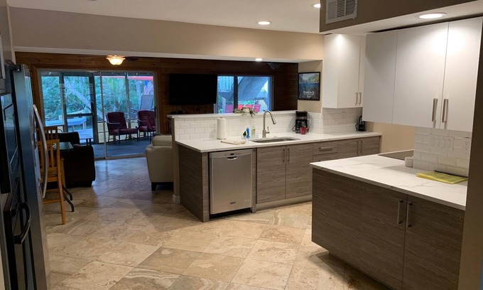 Weeki Wachee Gardens House | One Riverfront homes on the Weeki Wachee River