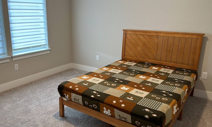 Seattle Hill-Silver Firs House | One room with attached bathroom for rent