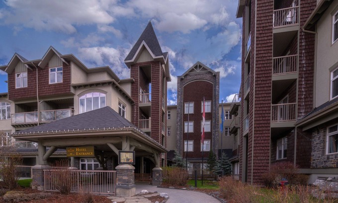 Canmore Condo | One Studio with BBQ & a Huge Patio