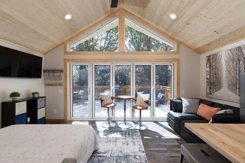 Arrowhead Villas House | One With Nature