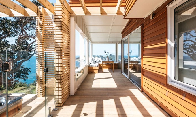 Waiheke Island House | ONETANGI BELLE | Coast & Country | WINTER DEAL - Stay for 3, Pay for 2