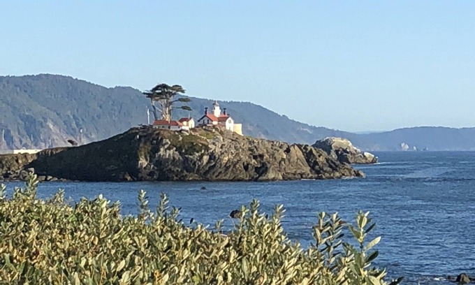 Crescent City North Cottage | Only 1 mile to the beach!