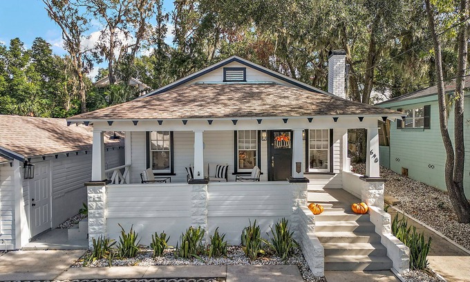 Mount Dora House | ONLY 1 MIN WALK TO DOWNTOWN MOUNT DORA