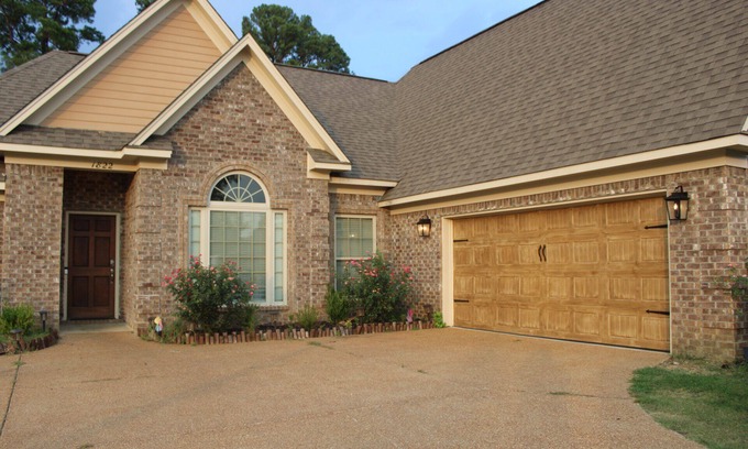 Twelve Oaks House | Only 7mins from ole miss stadium!