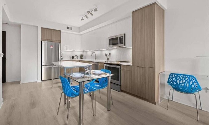 NoMa Hotel | Onsite Retail | Steps from Metro | District of Columbia