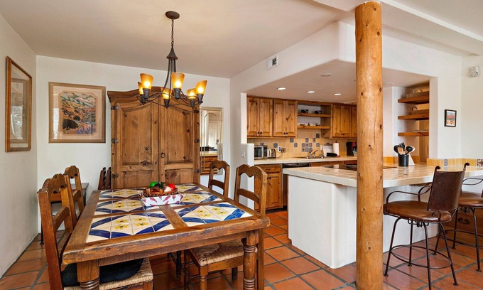 Northeast Santa Fe Hotel | Open-Concept, Tons Of Space, Easy Access To Downtown Attractions