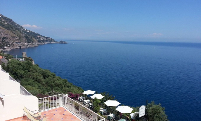Praiano Hotel | Open Gate