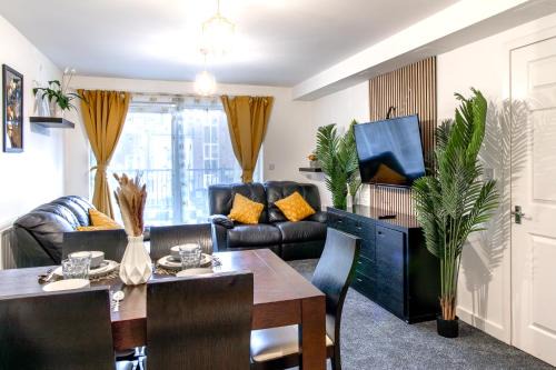 Southampton Apartment | Open Mind Property - Luxury Apartment Near Hospital & Underground Free Parking for 2 Vehicles