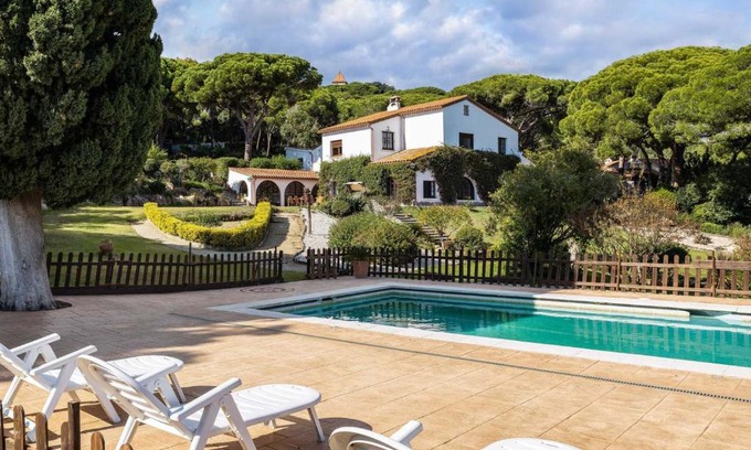 Vilassar de Mar Villa | Opening Doors Can Gregori