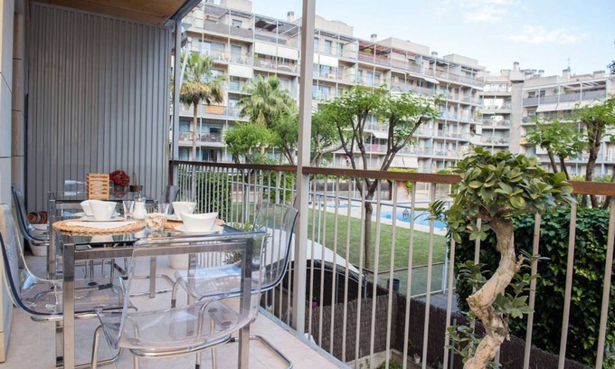 Poblenou Apartment | Opening Doors Poblenou flat with terrace and pool
