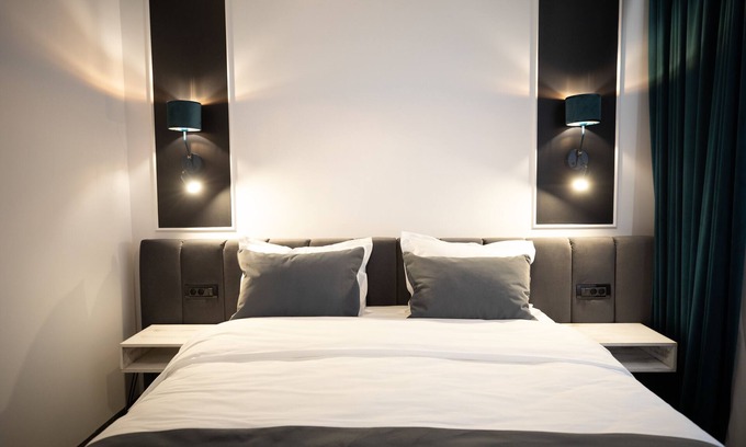 Old City Hotel | Opera Hotel