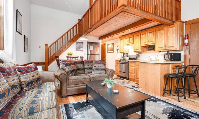 Bethel House | Opera House Loft 04 | 1 Bed, 1 Bath