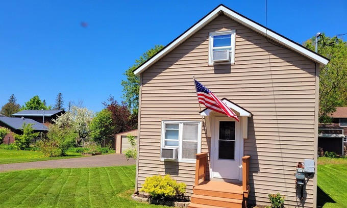 Gile House | Opie's Time Out Retreat