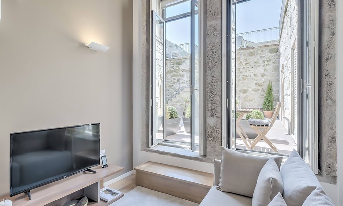 Centro / Baixa Apartment | Oporto Collection Santa Catarina Pool and Fitness - Adults Only