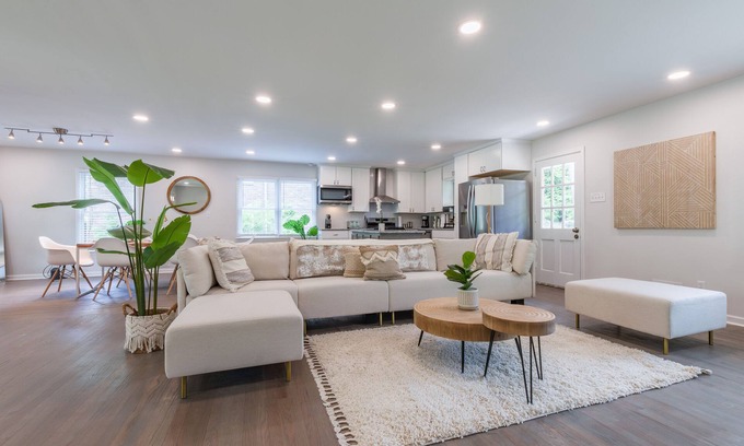 Southwestern House | Opuluxe Boho Paradise Home: Unit #1 w/Private Entrance