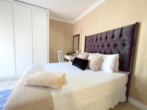 Ekurhuleni Apartment | OR Tambo Stay Unit 4