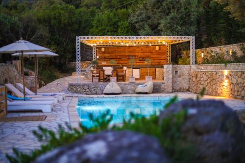 Agios Nikitas Villa | ORAMA : Sea to Sky Villas